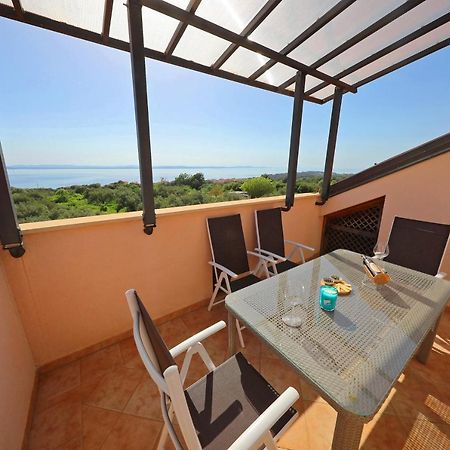 Apartments Villa Marnii Kožino Buitenkant foto