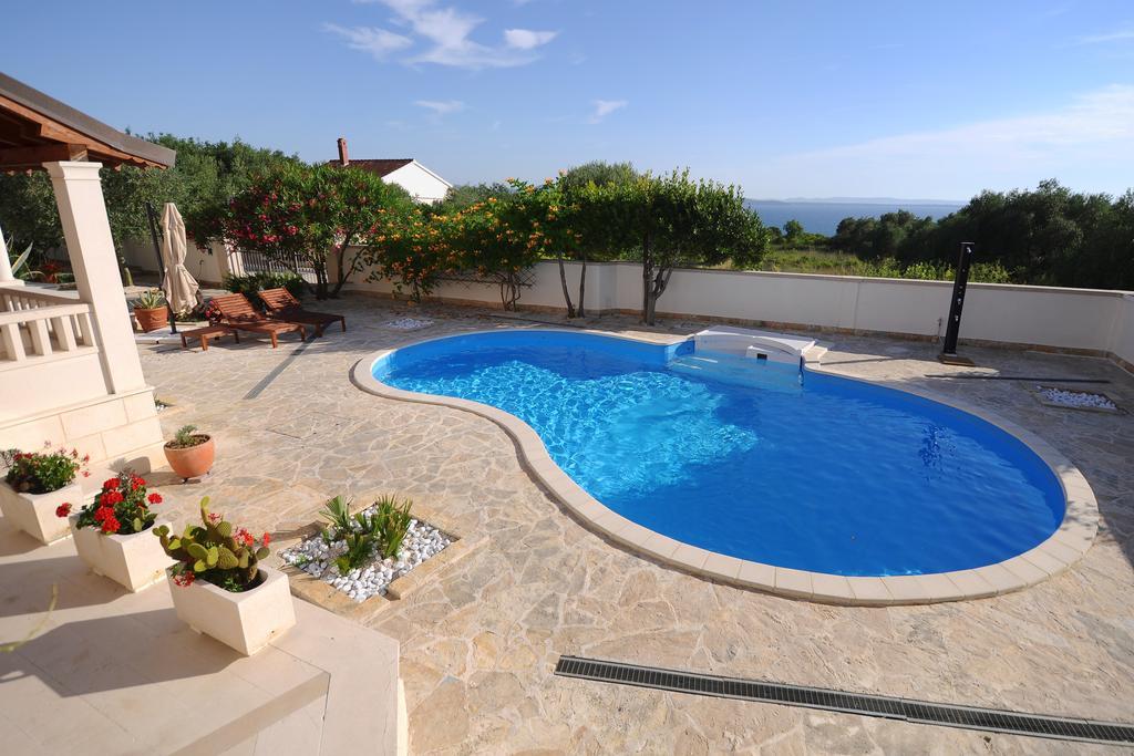 Apartments Villa Marnii Kožino Buitenkant foto