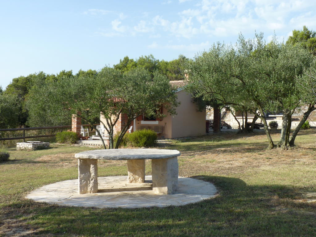 Apartments Villa Marnii Kožino Buitenkant foto