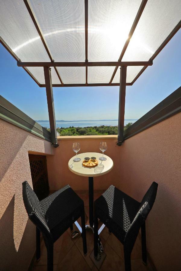 Apartments Villa Marnii Kožino Buitenkant foto