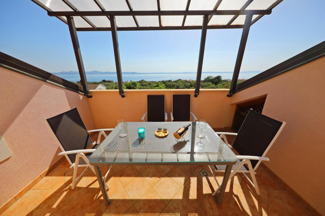 Apartments Villa Marnii Kožino Buitenkant foto