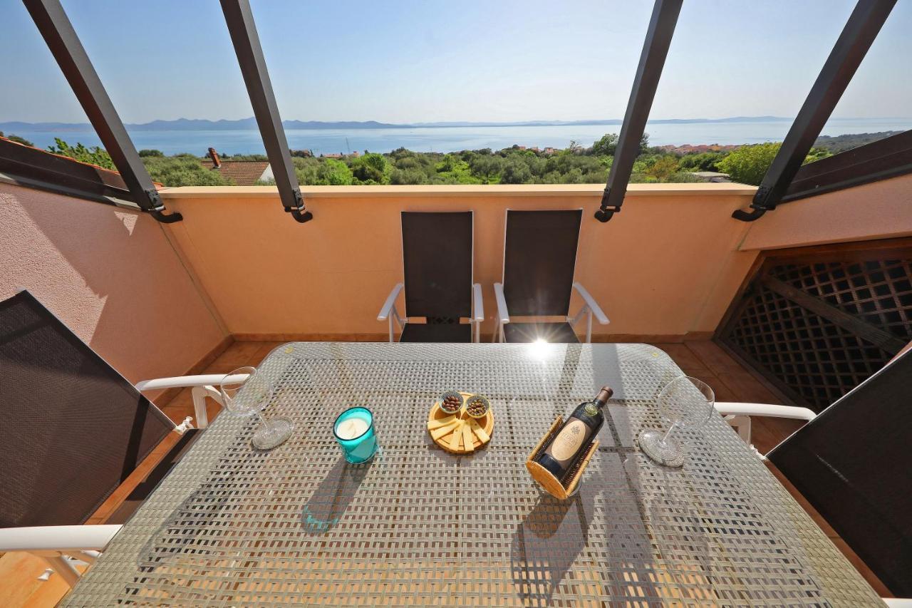 Apartments Villa Marnii Kožino Buitenkant foto